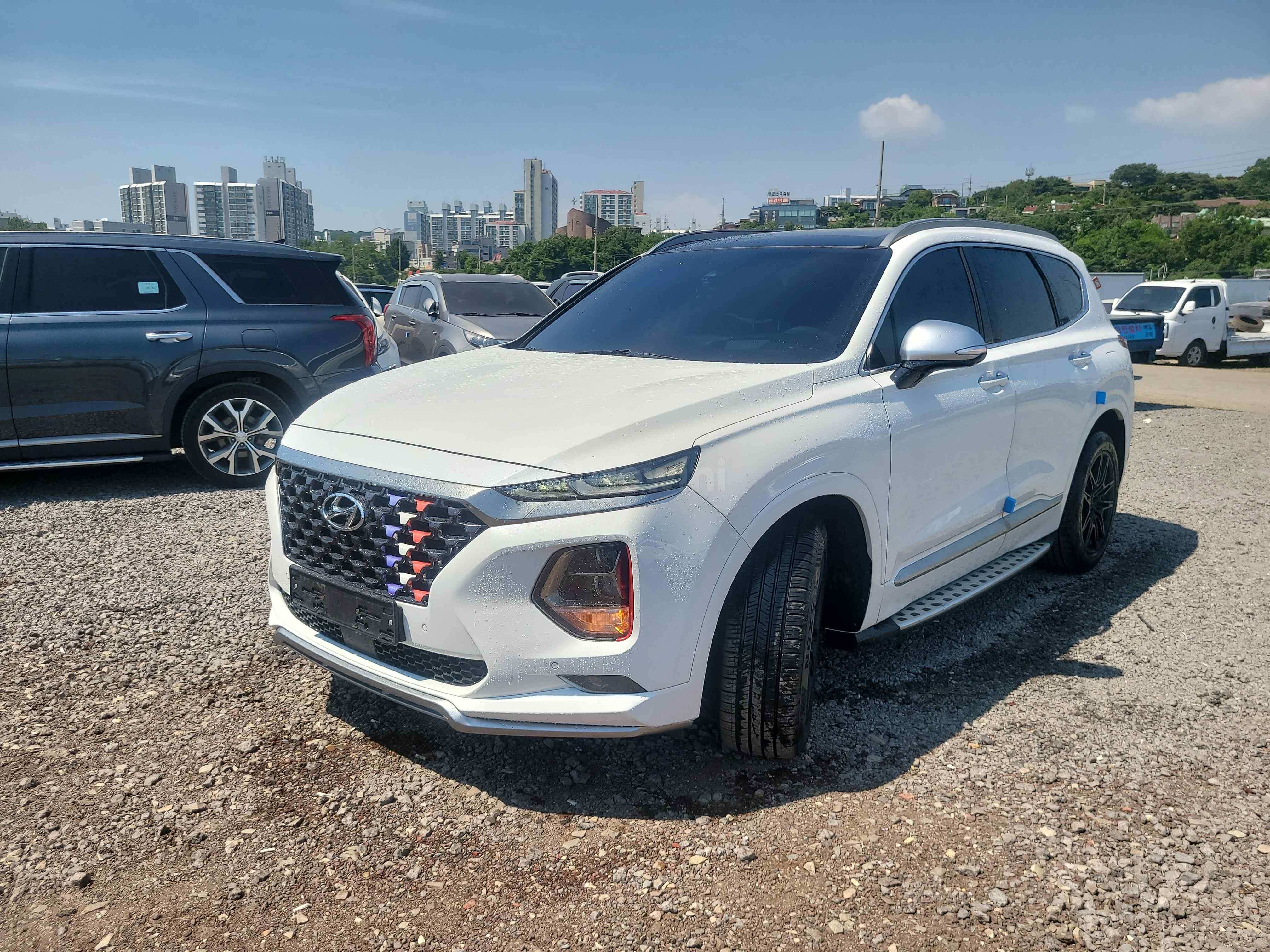 2019 HYUNDAI SANTAFE VIN: KMHS581ADKU084457