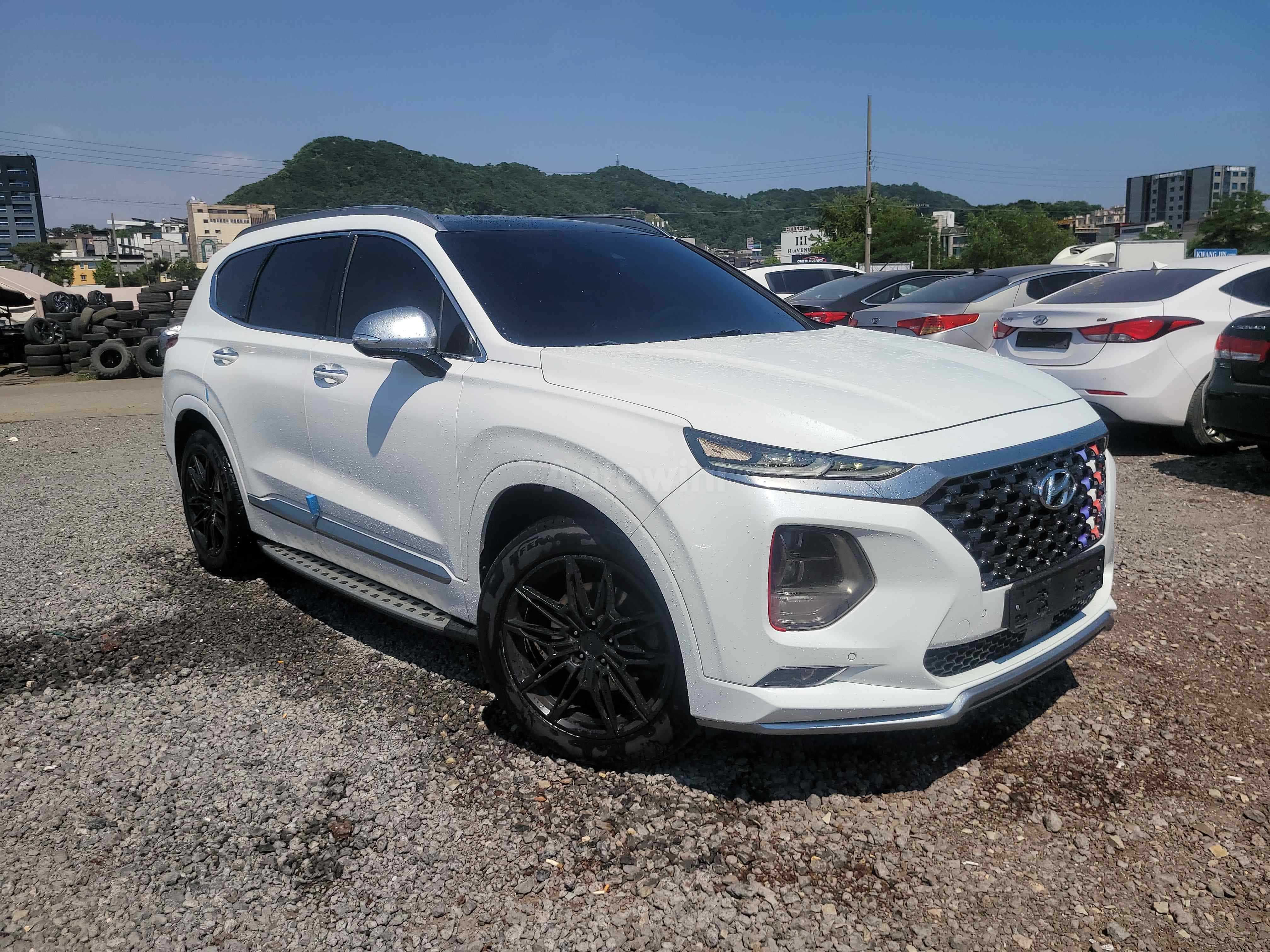 2019 HYUNDAI SANTAFE VIN: KMHS581ADKU084457