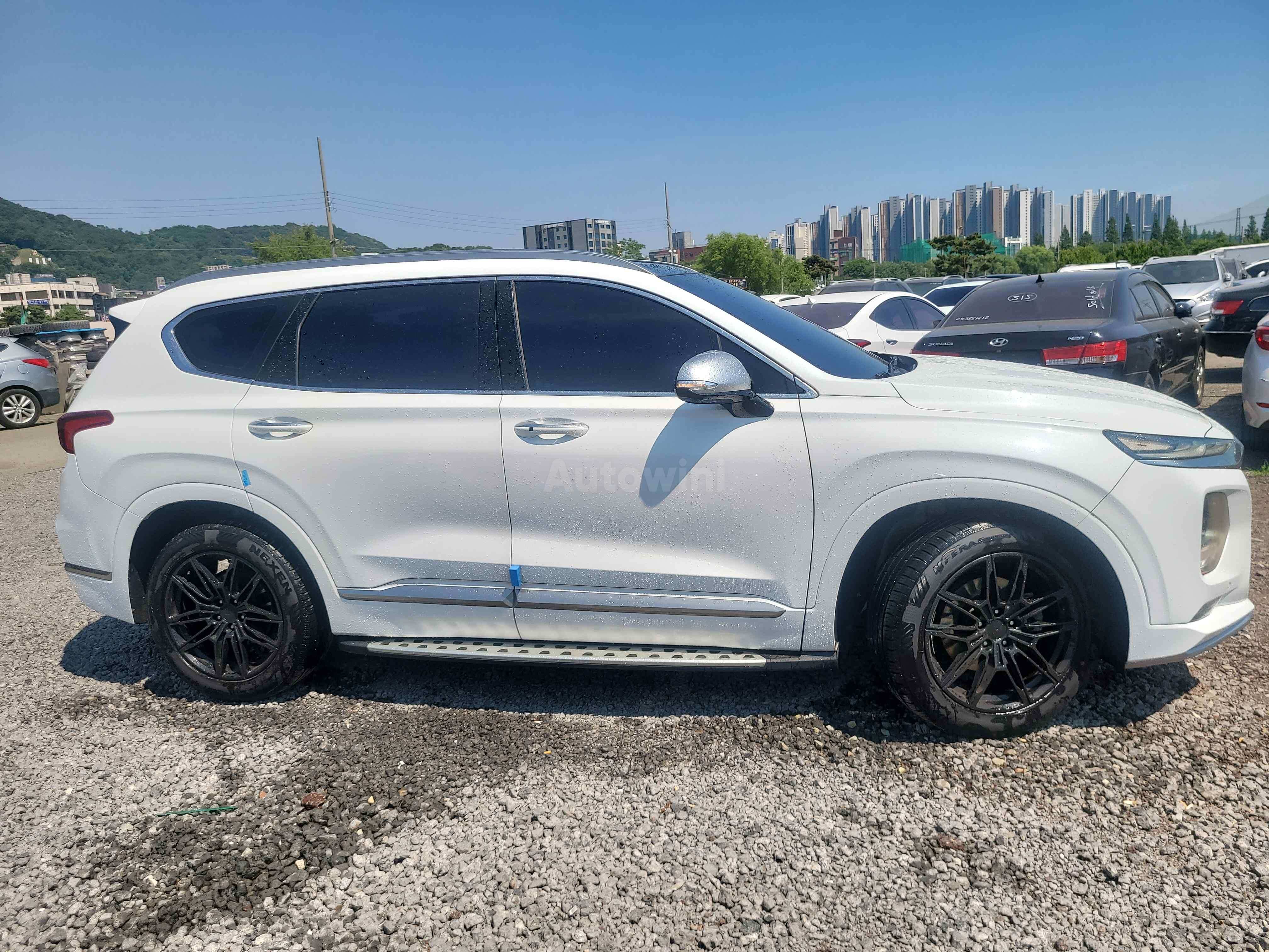 2019 HYUNDAI SANTAFE VIN: KMHS581ADKU084457