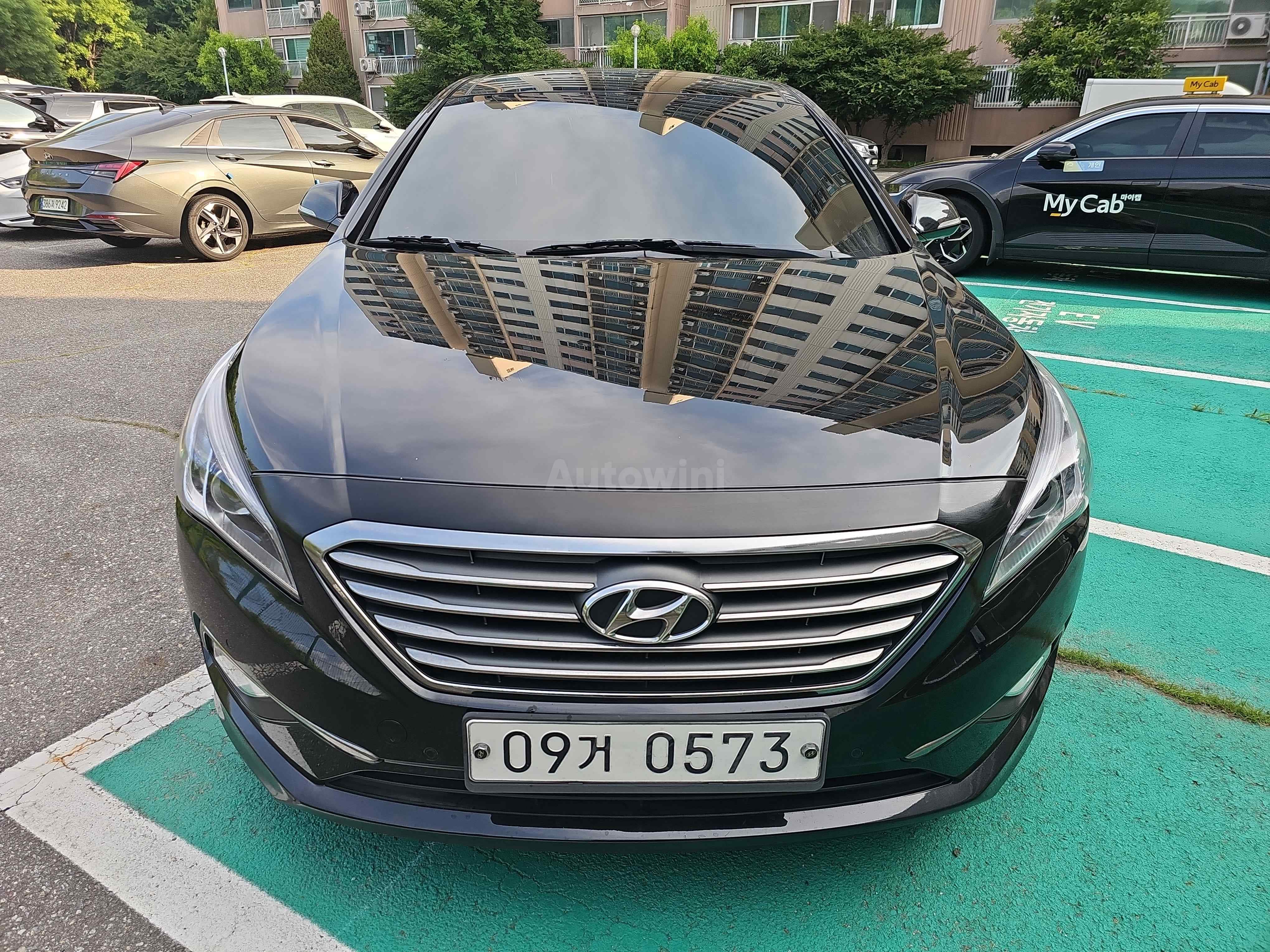 2016 HYUNDAI SONATA VIN: KMHE341AGGA182945
