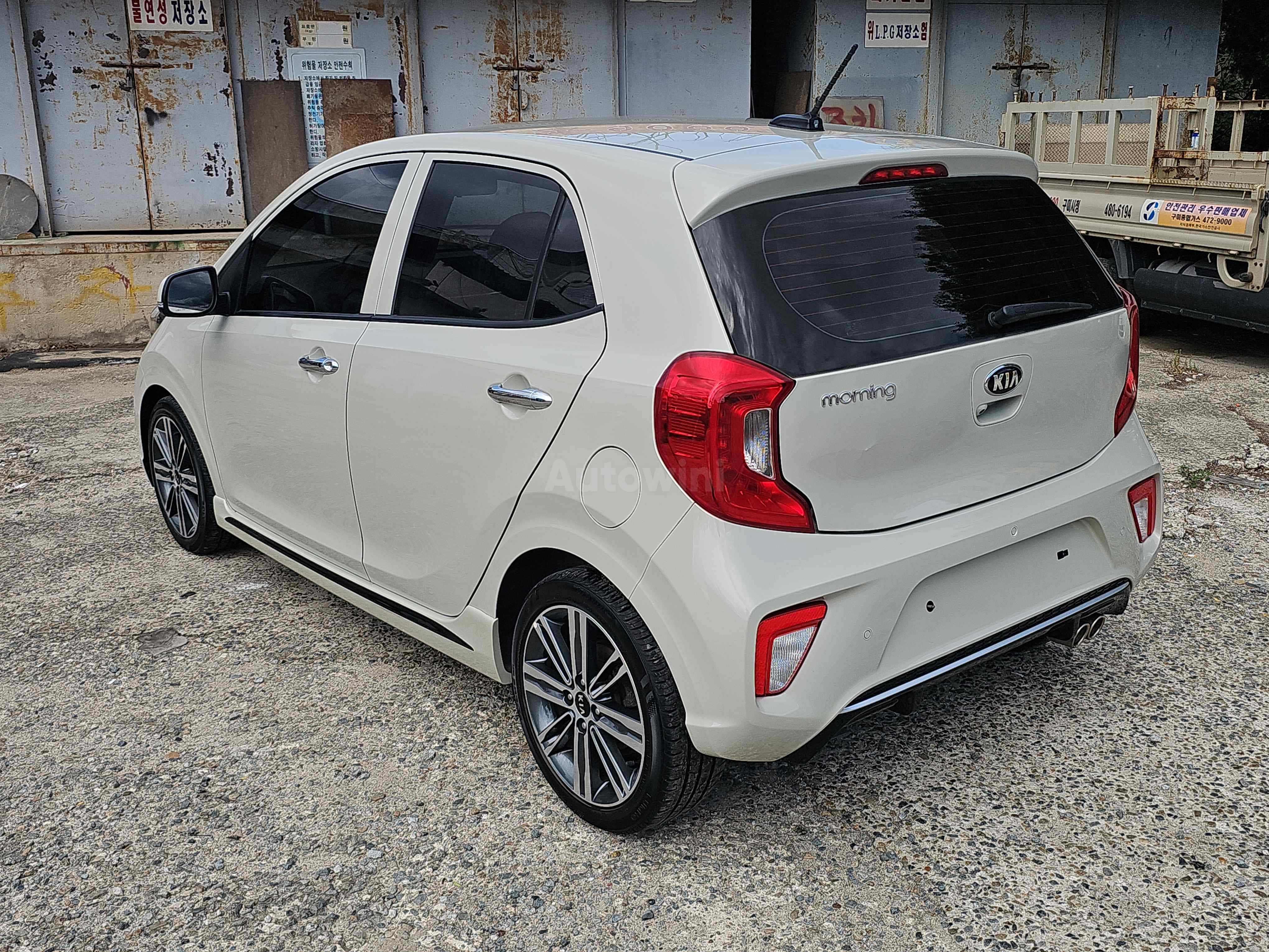2017 KIA MORNING VIN: KNAB5511BHT029248